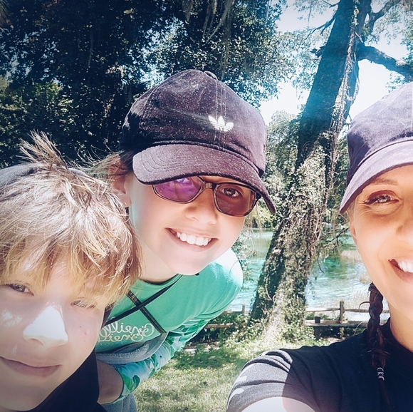 My Entire closet is 5.00! Make me an offer and I'll accept - Picture 5 of 10